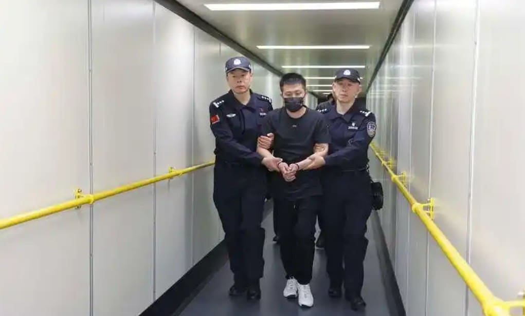 $73M Cross-Border Gambling Ring ‘Mastermind’ Repatriated to China